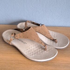 Vionic Margot Tan Suede Studded Sandals Women’s Size 9.5 Low Heel Orthotic Thong